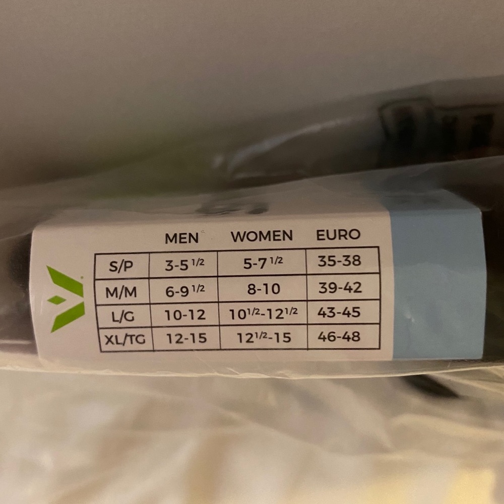 👣Swiftwick Performance🏃‍♀️Compression Socks 👣 - Picture 2 of 2